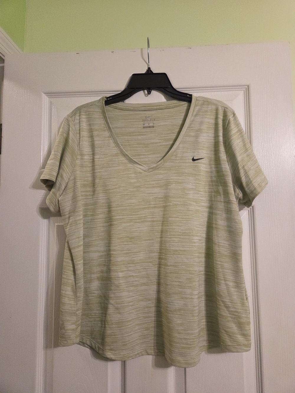 Nike Women’s V-Neck Short Sleeve Tee — Light Green